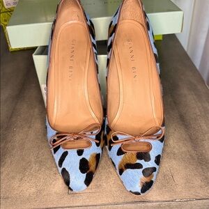 Gianni Bini Blue and Brown Leopard heels